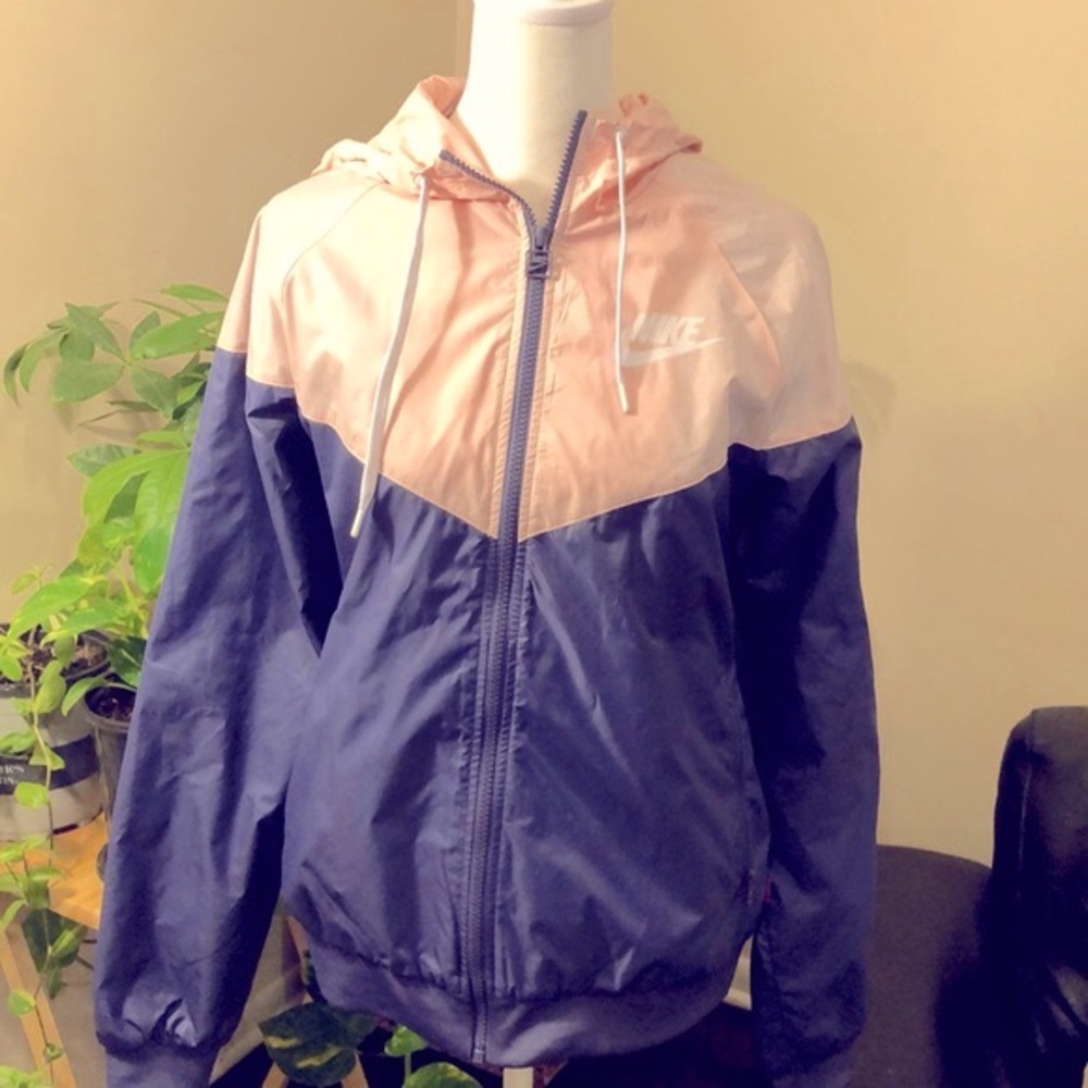 NWOT Nike windbreaker hoodie in two colors size small